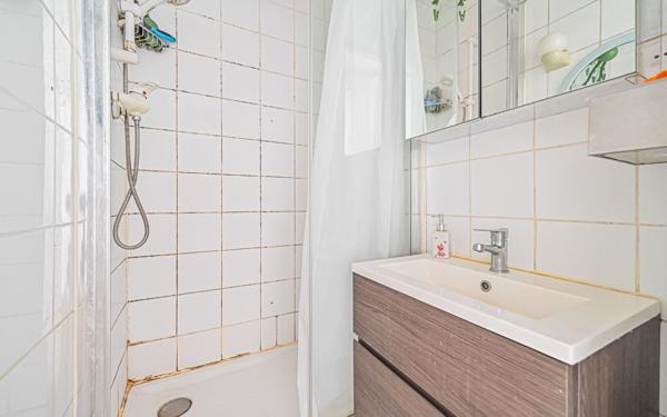 Appartement à vendre    2 pièces • 46,08 m2 Paris 10