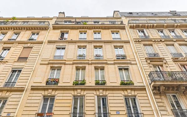 Appartement à vendre    2 pièces • 46,08 m2 Paris 10