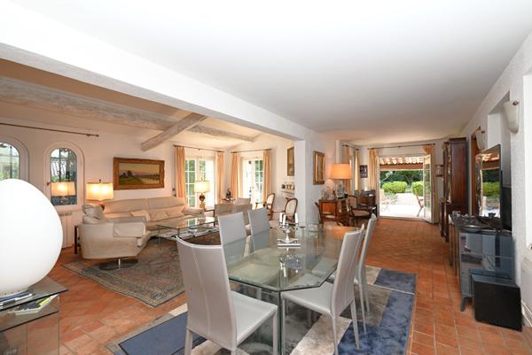 Maison Chateauneuf Grasse 5 pièce(s) 150 m2 + mazet 50 m²