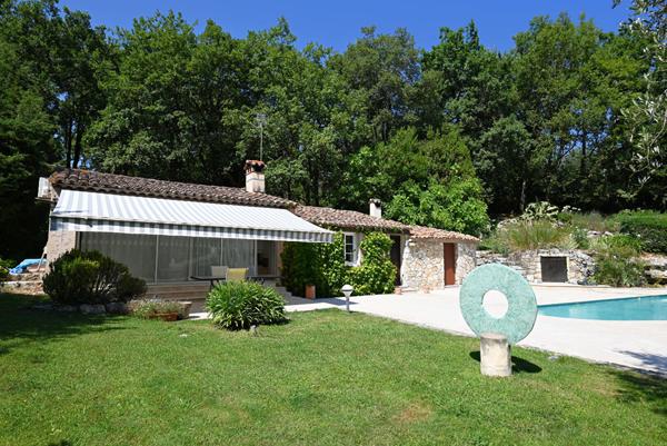 Maison Chateauneuf Grasse 5 pièce(s) 150 m2 + mazet 50 m²