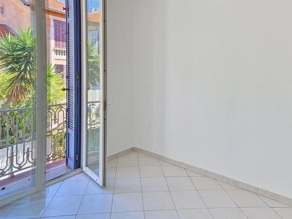 Vente                                                      Maison
                        
                     7 pièces                      117 m2                     à Le Cannet