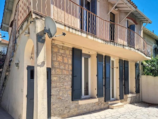 Vente                                                      Maison
                        
                     7 pièces                      117 m2                     à Le Cannet