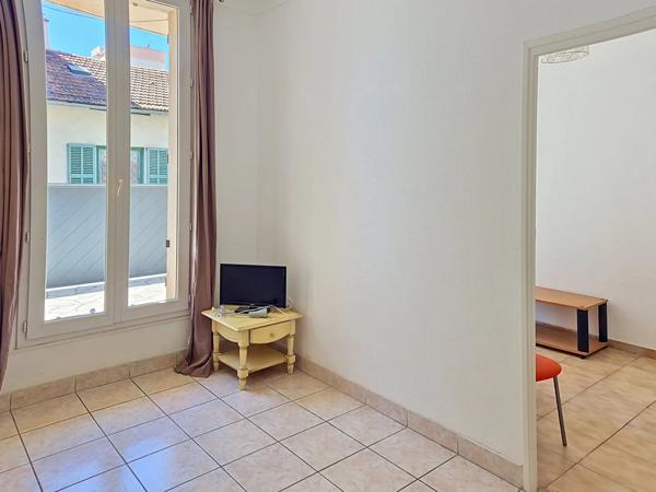 Vente                                                      Maison
                        
                     7 pièces                      117 m2                     à Le Cannet