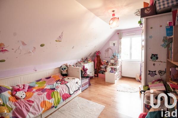 Maison à vendre 7 pièces 166 m² Neauphle-le-Château