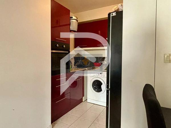 Vente                                                      Appartement
                        
                     2 pièces                      42 m2                     à Carrières-sous-Poissy