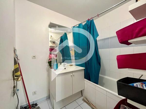 Vente                                                      Appartement
                        
                     2 pièces                      42 m2                     à Carrières-sous-Poissy