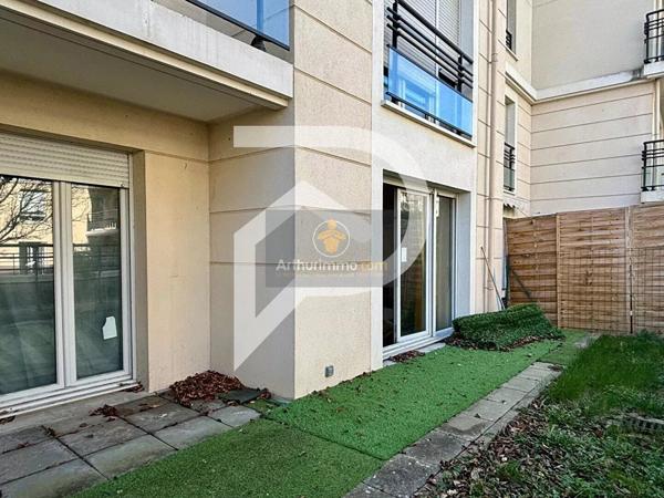 Vente                                                      Appartement
                        
                     2 pièces                      42 m2                     à Carrières-sous-Poissy