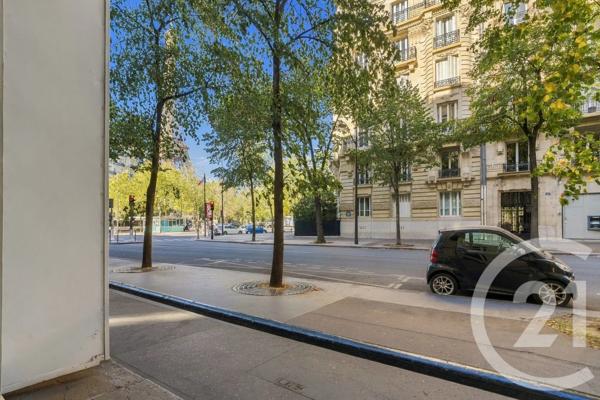 Appartement T3 à vendre  3 pièces - 61 m 2   PARIS  - 75015