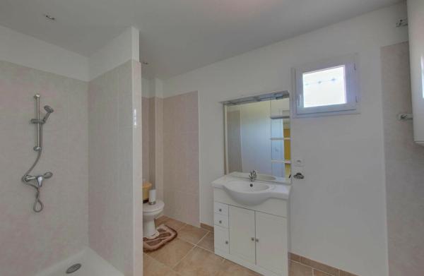 A louer - Local Professionnel à MARGUERITTES - ZAC DU TEC