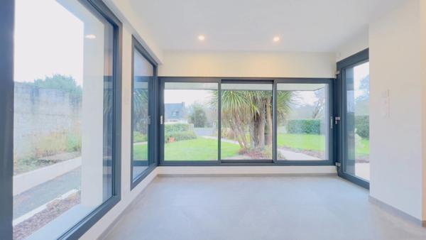 GOURIN (56) – Maison à vendre : 5 pièces, 122 m² habitables, garage, atelier, terrain de 815 m².