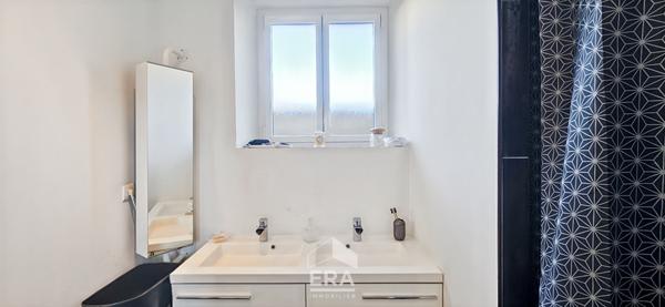 EYSINES CENTRE - Maison en pierre de plain-pied 180 m²  avec piscine et jardin - Proche TRAM et Rocade