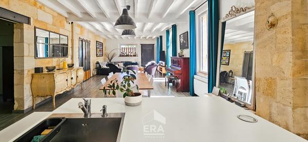 EYSINES CENTRE - Maison en pierre de plain-pied 180 m²  avec piscine et jardin - Proche TRAM et Rocade