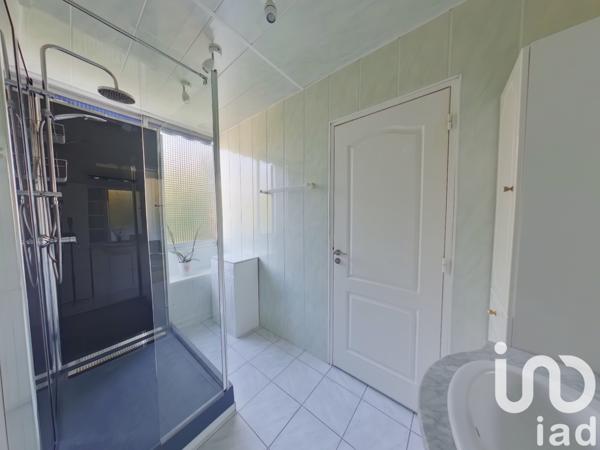 Appartement à vendre 4 pièces 77 m² Boussy-Saint-Antoine