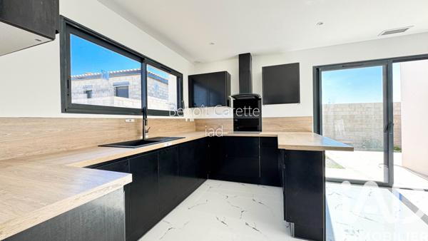 Maison à vendre 4 pièces 138 m² Fitou