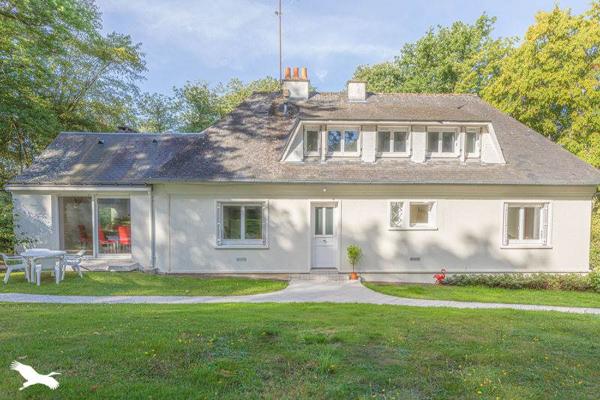 Maison 379 080 € Château-Renault 7 p 194 m² DPE D