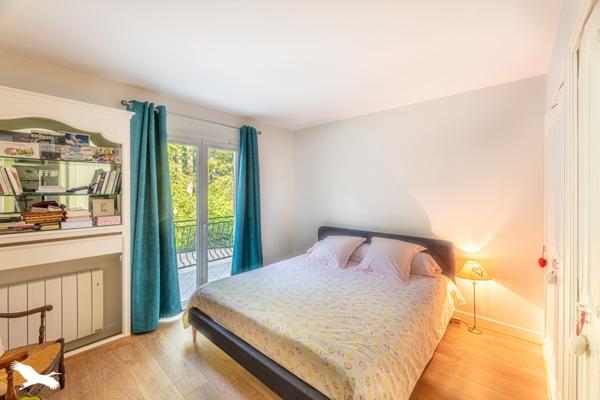 Maison 379 080 € Château-Renault 7 p 194 m² DPE D