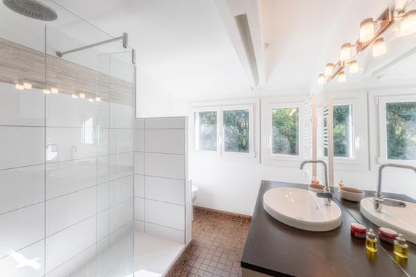 Maison 379 080 € Château-Renault 7 p 194 m² DPE D