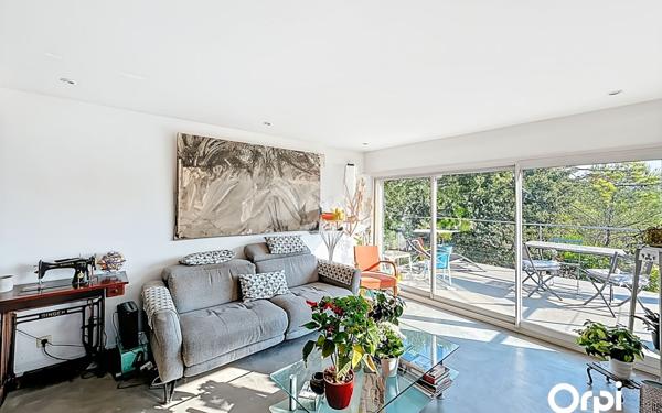 Maison à vendre    3 pièces • 126 m2 Fréjus