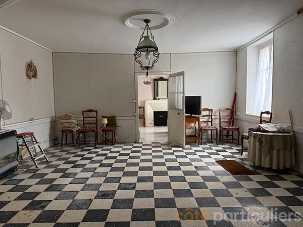 Vente Maison131 m² - 7 Pièces - THAUMIERS (18210)