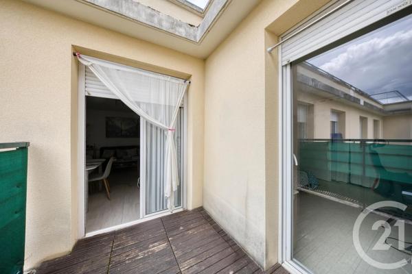 Appartement F3 à vendre  3 pièces - 59,22 m 2   VIGNEUX SUR SEINE  - 91