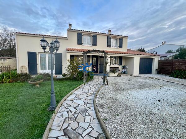 PERIGNY MAISON 4 CHAMBRES JARDIN GARAGE  Perigny