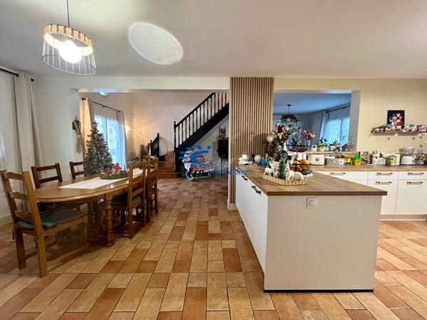 PERIGNY MAISON 4 CHAMBRES JARDIN GARAGE  Perigny