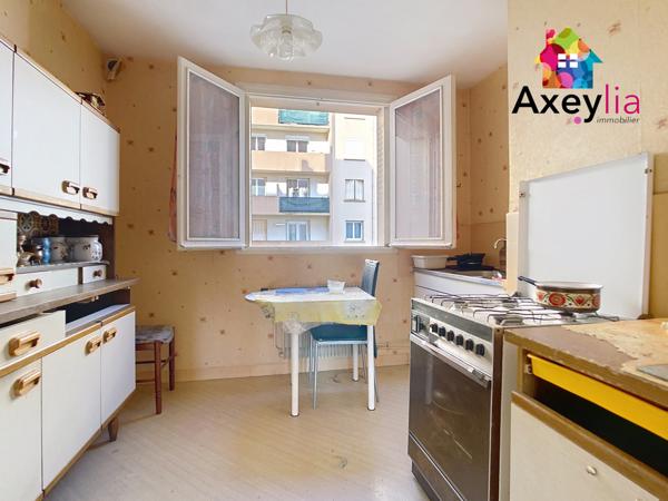 Roanne (42300) A VENDRE - ROANNE CENTRE - APPARTEMENT T4 À RÉNOVER AVEC CAVE, BALCON ET STATIONNEMENTS PRIVATIFS