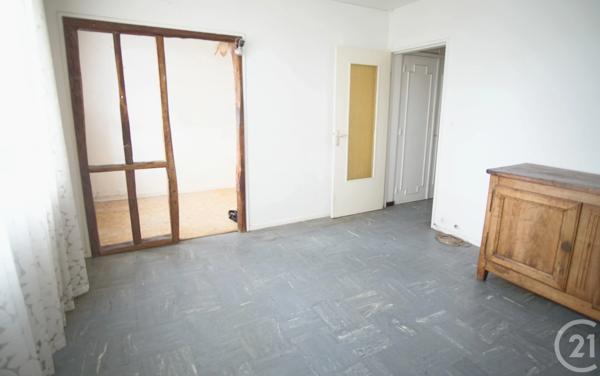 Appartement F2 à vendre  2 pièces - 28 m 2   MONTGERON  - 91