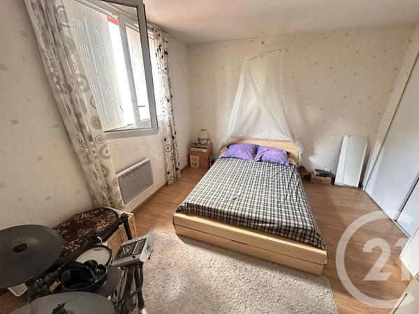Appartement F2 à vendre  2 pièces - 41,43 m 2   STE GENEVIEVE DES BOIS  - 91