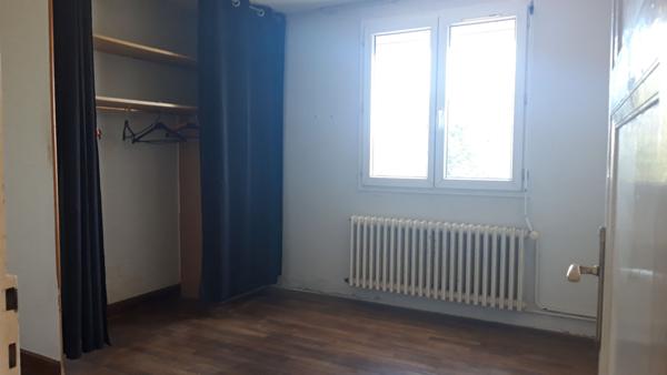 MAISON SUR SOUS-SOL - CHATELLERAULT