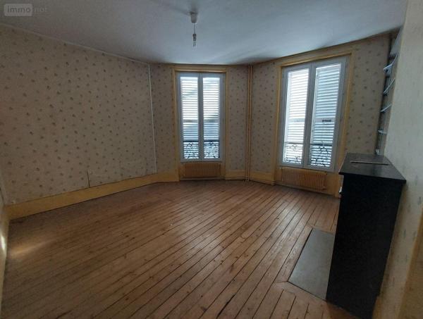 Immeuble de rapport à vendre à Attigny dans les Ardennes (08130), ref : ATT183