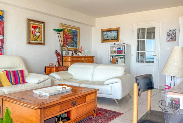 BRISE – Appartement T4 niché au 3ème étage d’une belle résidence