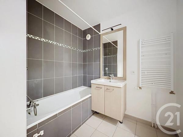 Appartement T3 à vendre  3 pièces - 60,50 m 2   MASSY  - 91