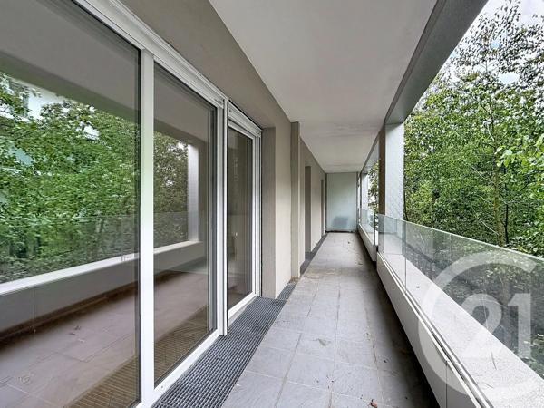 Appartement T3 à vendre  3 pièces - 60,50 m 2   MASSY  - 91