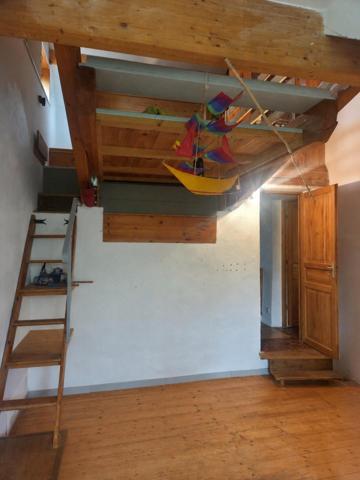 Dijon - Maison familiale avec jardin et garage.