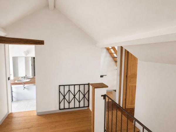 Dijon - Maison familiale avec jardin et garage.