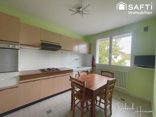 Maison familiale avec garages et jardin – La Tour-du-Pin