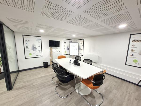 Local d'activités de 78,84 m²