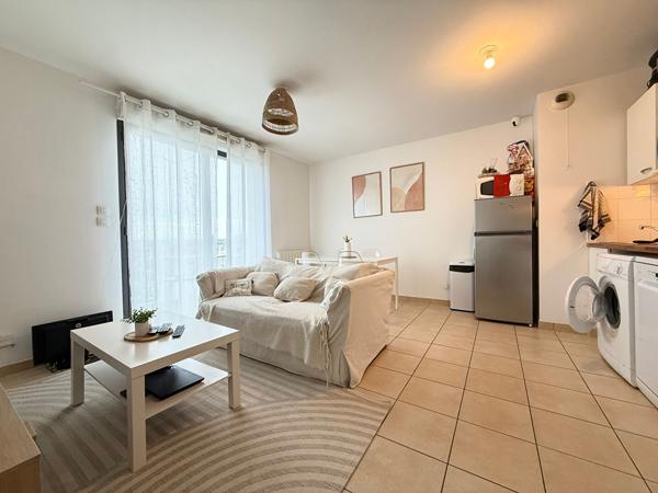 Appartement Bordeaux 2 pièce(s) 39 m2 - Terrasse avec vue et parking , Bordeaux