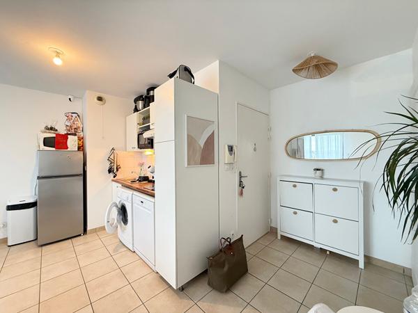 Appartement Bordeaux 2 pièce(s) 39 m2 - Terrasse avec vue et parking , Bordeaux