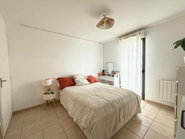 Appartement Bordeaux 2 pièce(s) 39 m2 - Terrasse avec vue et parking , Bordeaux