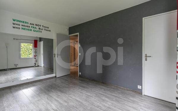 Maison à vendre    7 pièces •  Marolles-en-Brie