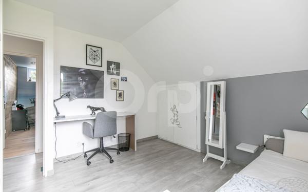 Maison à vendre    7 pièces •  Marolles-en-Brie