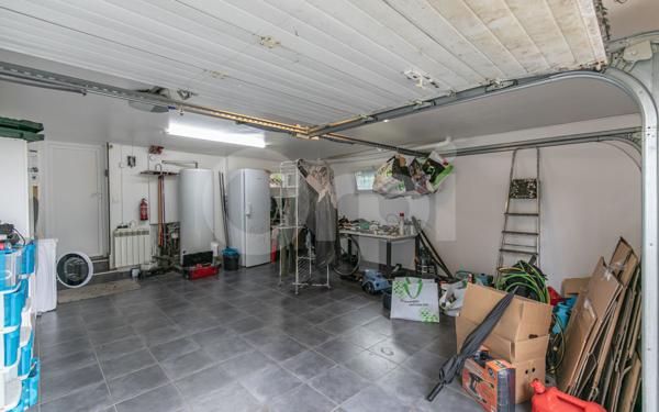 Maison à vendre    7 pièces •  Marolles-en-Brie