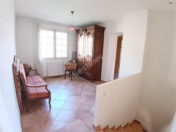 Maison T5 en R+1 de 145 m² sur un terrain de 331 m²