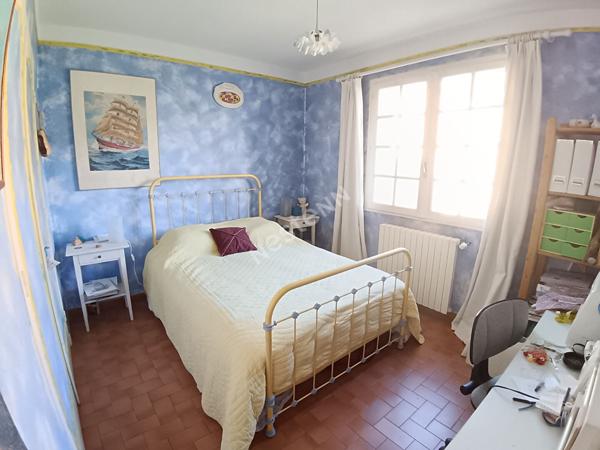 Maison T5 en R+1 de 145 m² sur un terrain de 331 m²