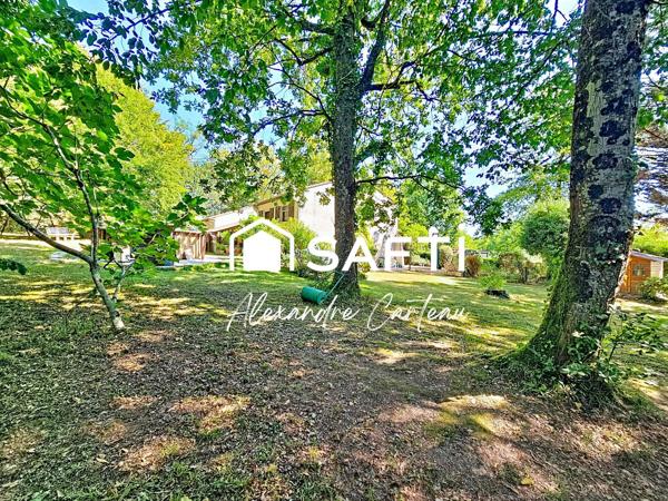Maison 4 chambres, bureau, 2800 m² de terrain