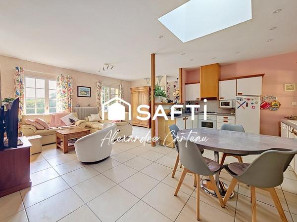 Maison 4 chambres, bureau, 2800 m² de terrain