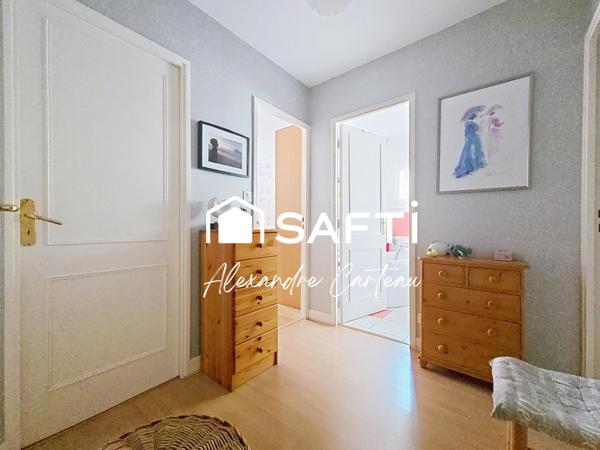 Maison 4 chambres, bureau, 2800 m² de terrain