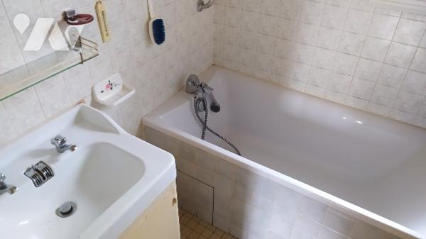 A vendre maison de ville, sur TINCHEBRAY-BOCAGE,